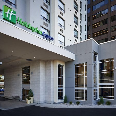 Holiday Inn Express Windsor Waterfront By Ihg Esterno foto